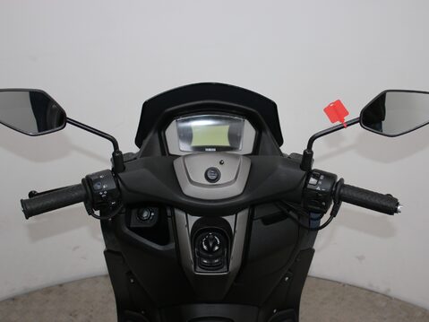 Yamaha Nmax 125 GPD125-A ABS 14