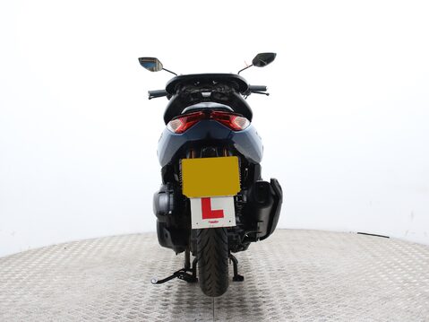 Yamaha Nmax 125 GPD125-A ABS 11
