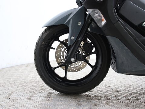 Yamaha Nmax 125 GPD125-A ABS 22