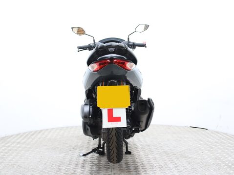 Yamaha Nmax 125 GPD125-A ABS 11