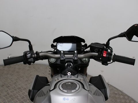Honda CB650R CB 650 RA-K 14