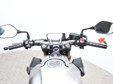 Honda CB650R CB 650 RA-K 14