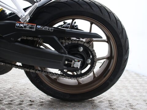 Honda CB650R CB 650 RA-K 31