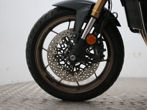 Honda CB650R CB 650 RA-K 24