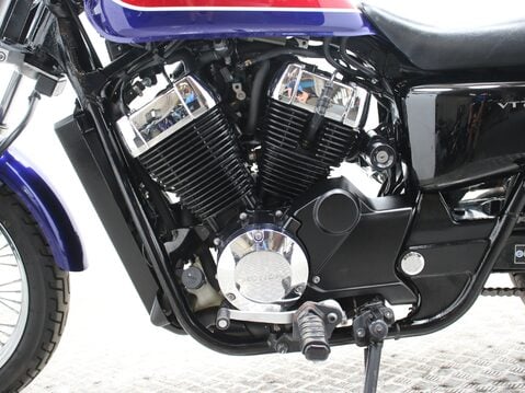 Honda VT750 VT 750 S-B 32