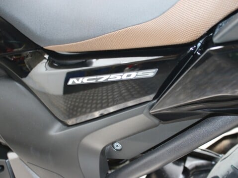 Honda NC750S NC 750 S A-J 31