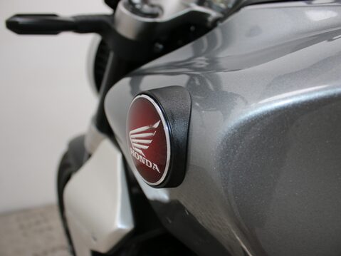Honda CB1000R CB 1000 R PLUS 23