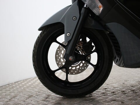 Yamaha Nmax 125 GPD125-A ABS 22