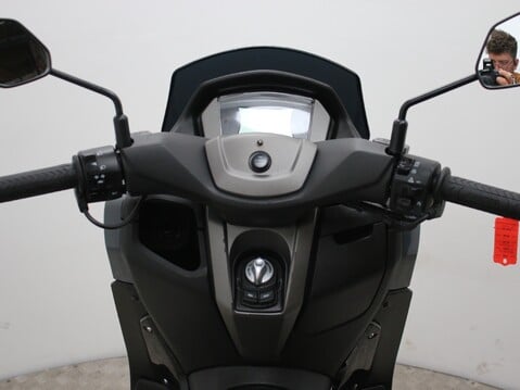 Yamaha Nmax 125 GPD125-A ABS 14