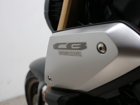 Honda CB650R NEO SPORTS CAFÉ CB 650 RA-N 23