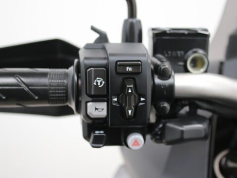 Honda ADV 350 ADV 350 AP3ED A-P 23 28