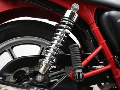 Triumph Bonneville 865 BONNEVILLE 865 SE 24