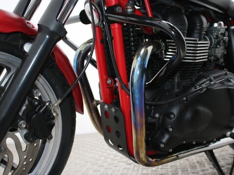 Triumph Bonneville 865 BONNEVILLE 865 SE 36