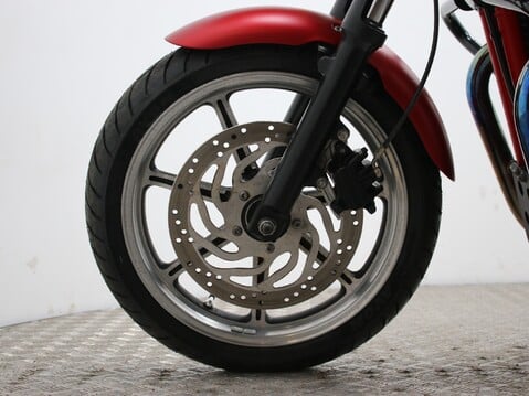 Triumph Bonneville 865 BONNEVILLE 865 SE 38