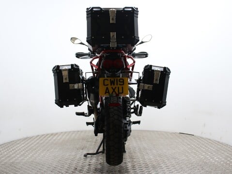 Moto Guzzi V85 V85 TT 11
