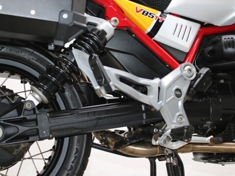 Moto Guzzi V85 V85 TT 27