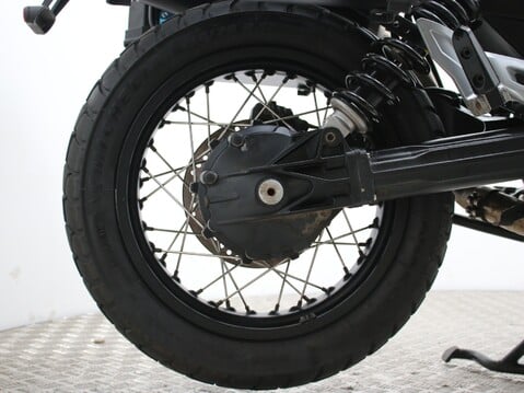 Moto Guzzi V85 V85 TT 28