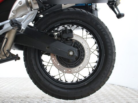 Moto Guzzi V85 V85 TT 35