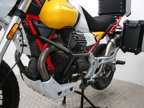 Moto Guzzi V85 V85 TT 40
