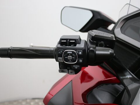Honda GL1800 Goldwing GL 1800 GOLDWING J TOUR 29