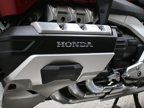 Honda GL1800 Goldwing GL 1800 GOLDWING J TOUR 32