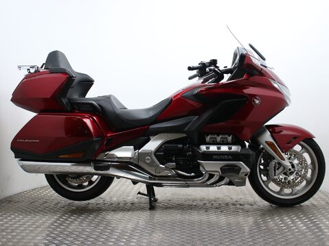 Honda GL1800 Goldwing GL 1800 GOLDWING J TOUR 