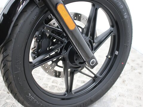 Moto Guzzi V7 V7 STONE SPECIAL EDITION 17