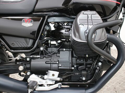 Moto Guzzi V7 V7 STONE SPECIAL EDITION 21
