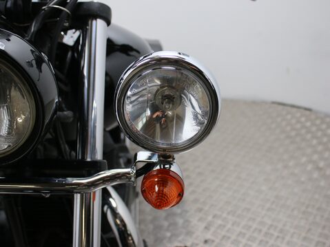 Triumph Speedmaster 865 SPEED MASTER 865 32