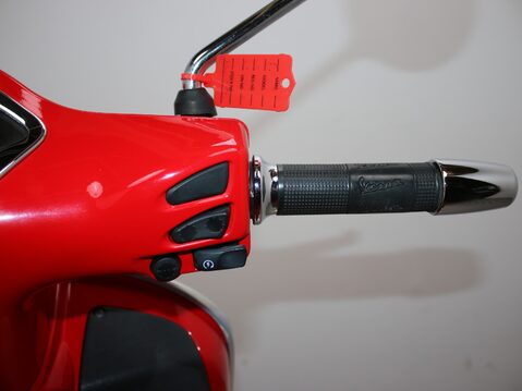 Piaggio Vespa GTS VESPA GTS 125 SUPER ABS 21