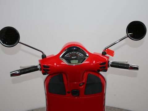 Piaggio Vespa GTS VESPA GTS 125 SUPER ABS 17