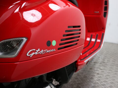Piaggio Vespa GTS VESPA GTS 125 SUPER ABS 24