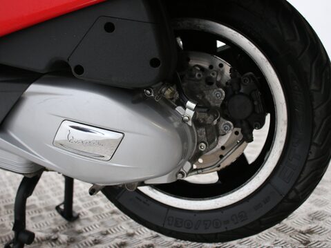 Piaggio Vespa GTS VESPA GTS 125 SUPER ABS 32
