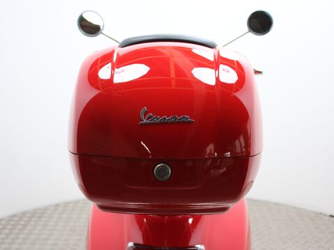 Piaggio Vespa GTS VESPA GTS 125 SUPER ABS 33