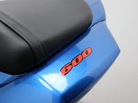 Suzuki GSX-R600 GSX-R 600 K8 29