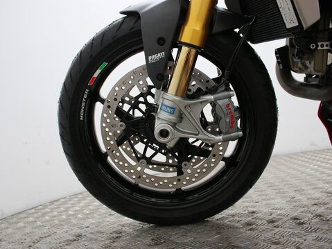 Ducati Monster 1200 Monster 1200 S 21