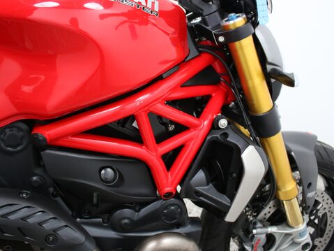 Ducati Monster 1200 Monster 1200 S 23