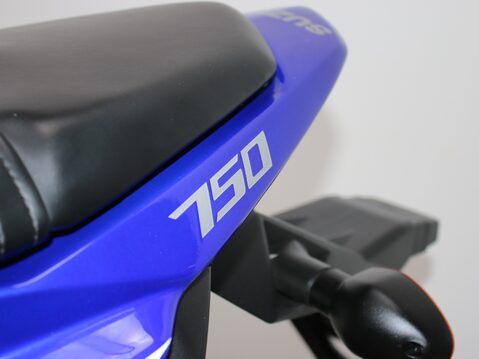 Suzuki GSR750 GSR 750 L1 20