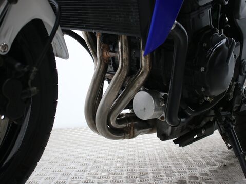Suzuki GSR750 GSR 750 L1 26