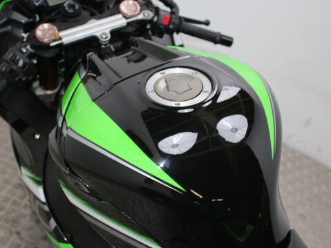 Kawasaki Ninja ZX-10R ZX1000JBF 30