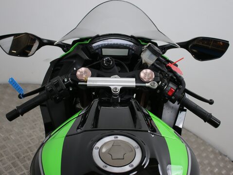 Kawasaki Ninja ZX-10R ZX1000JBF 14