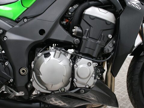 Kawasaki Z1000 ZR1000FEF 26
