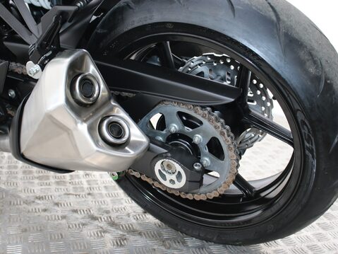Kawasaki Z1000 ZR1000FEF 28