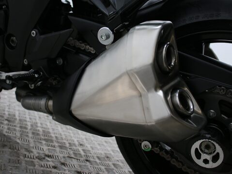 Kawasaki Z1000 ZR1000FEF 30