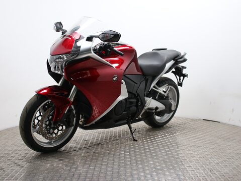 Honda VFR1200F VFR1200FAAE - DCT 6