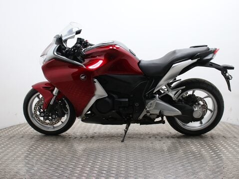 Honda VFR1200F VFR1200FAAE - DCT 8