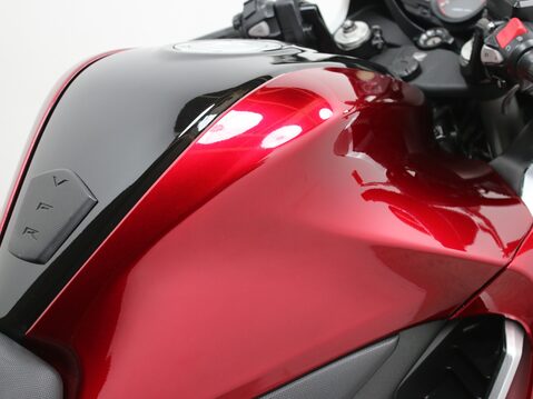 Honda VFR1200F VFR1200FAAE - DCT 29