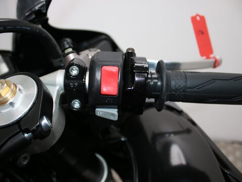 Yamaha R1 YZF R1 24