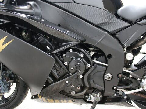 Yamaha R1 YZF R1 25