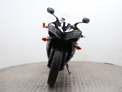 Yamaha R1 YZF R1 5